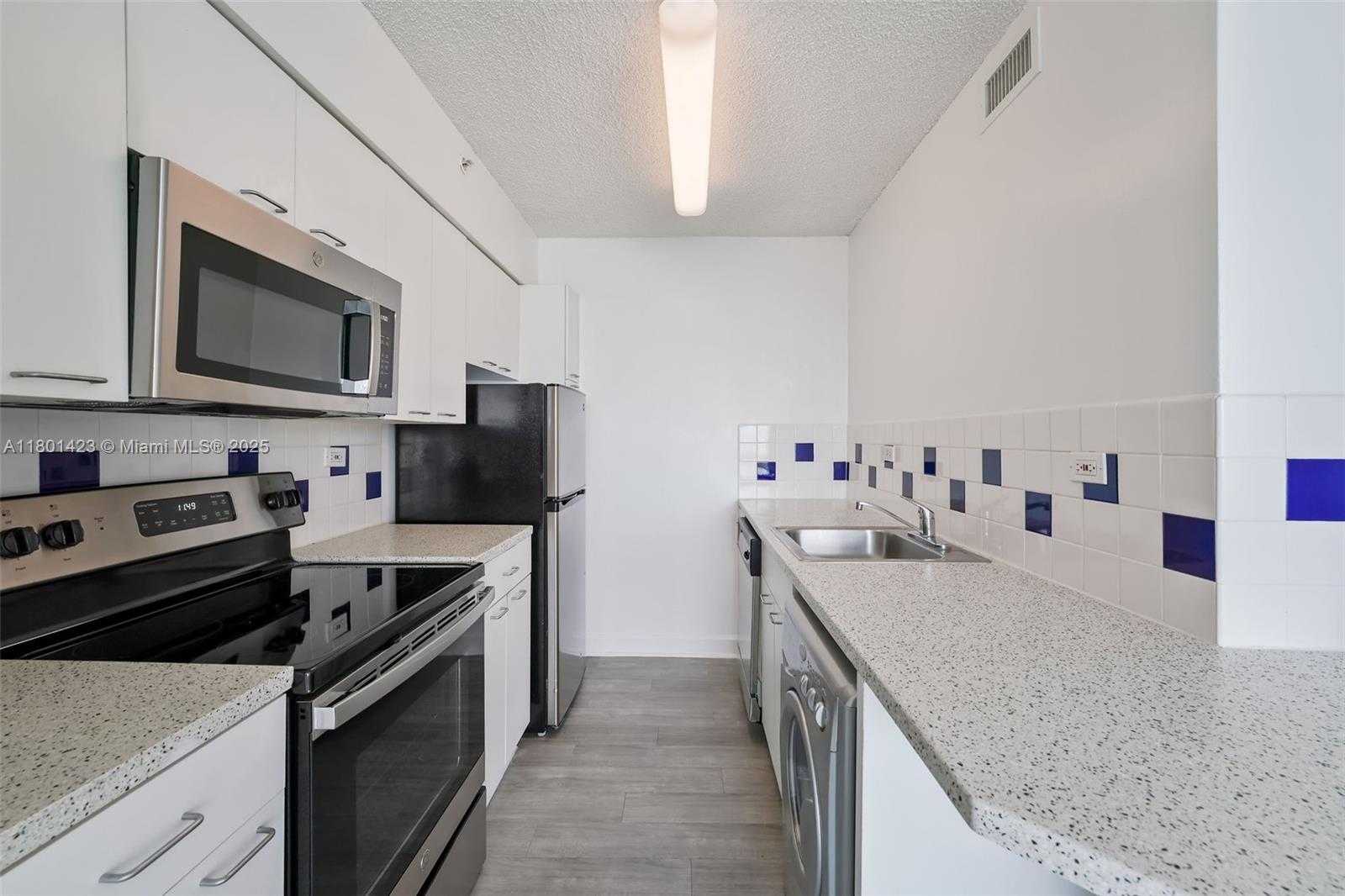 Small Image of 1500 BAY RD #S-1110, Miami Beach Number 7