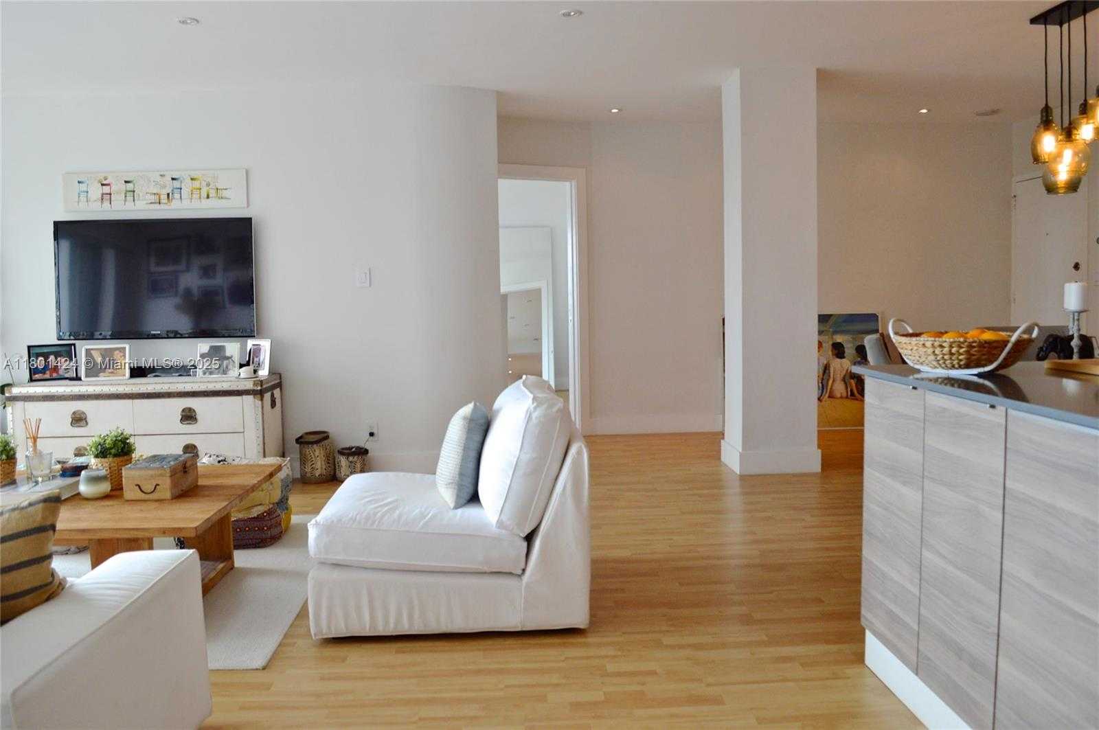 Small Image of 2451 BRICKELL AVENUE #5J, Miami Number 14