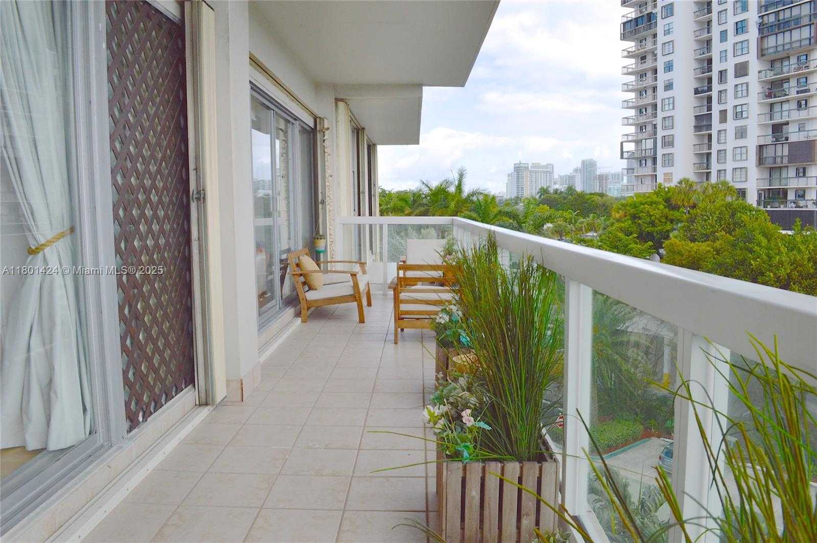Small Image of 2451 BRICKELL AVENUE #5J, Miami Number 3