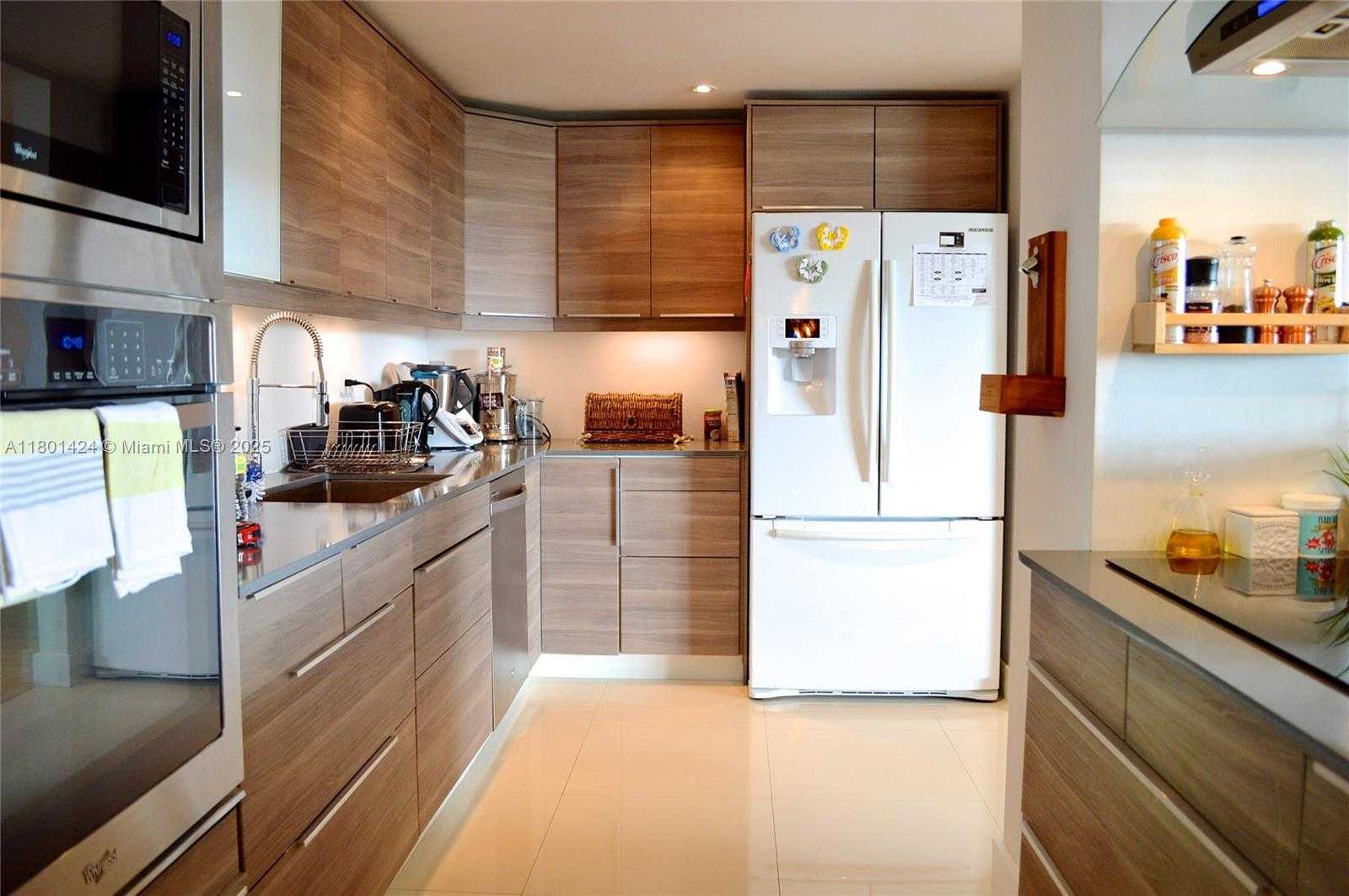 Small Image of 2451 BRICKELL AVENUE #5J, Miami Number 4