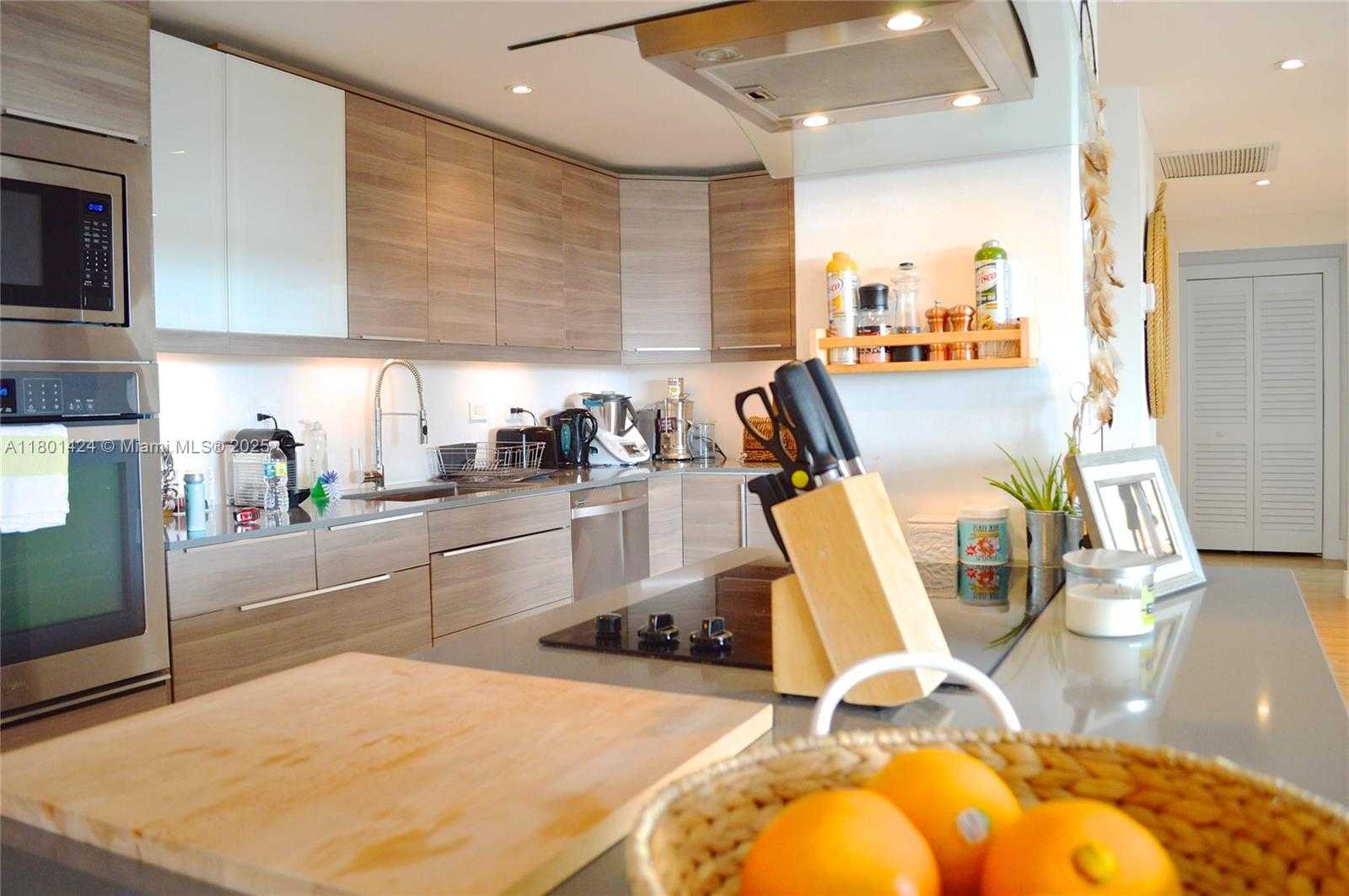 Small Image of 2451 BRICKELL AVENUE #5J, Miami Number 6