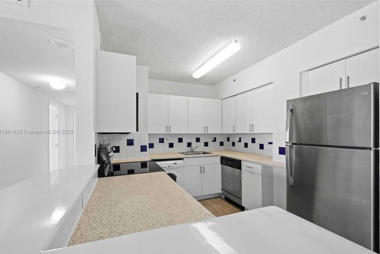 Small Image of 1500 BAY RD #S-0302, Miami Beach Number 12