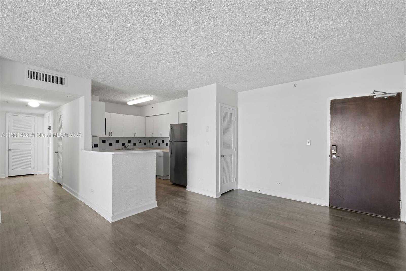 Small Image of 1500 BAY RD #S-0302, Miami Beach Number 13