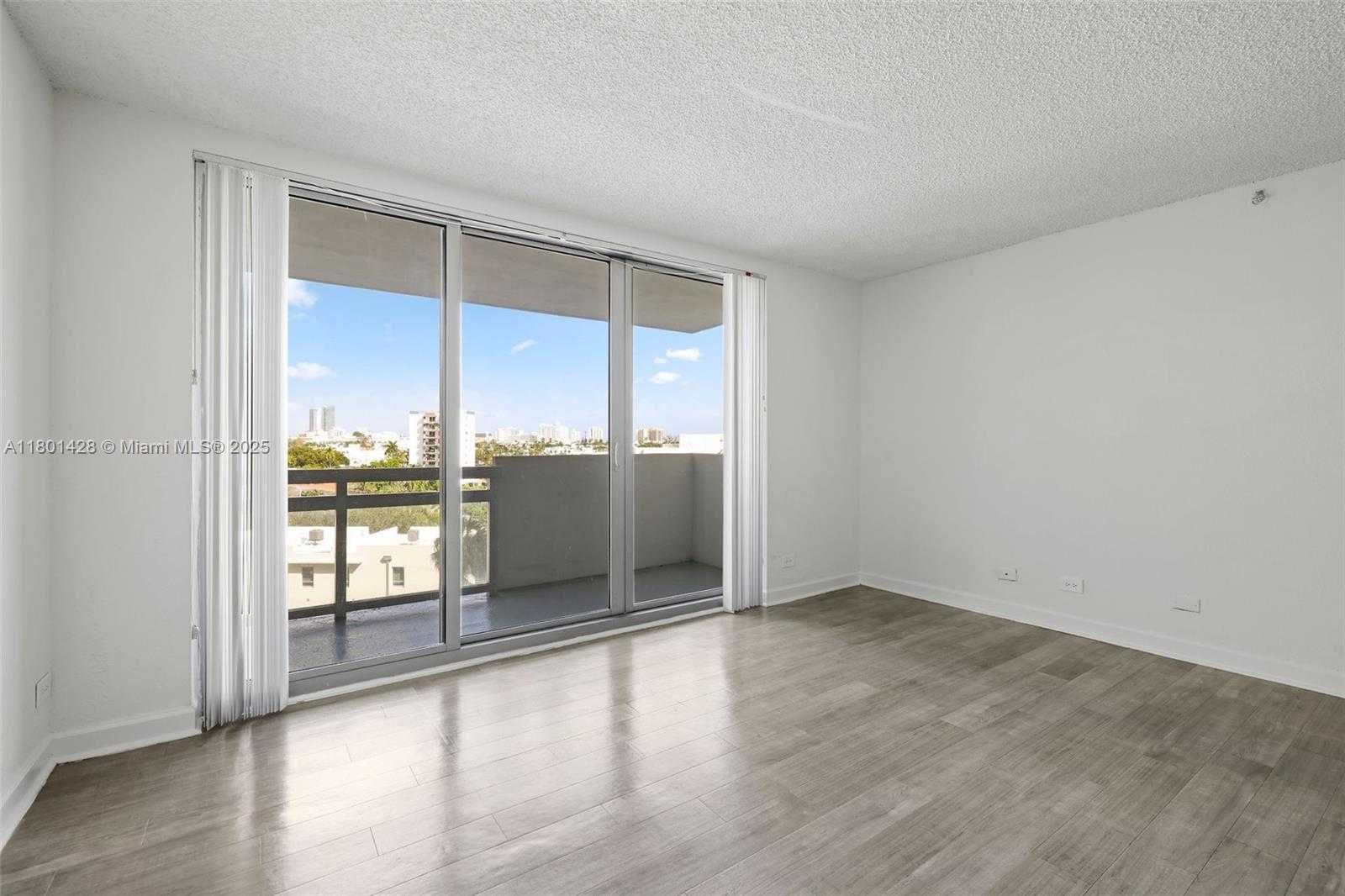 Small Image of 1500 BAY RD #S-0302, Miami Beach Number 15