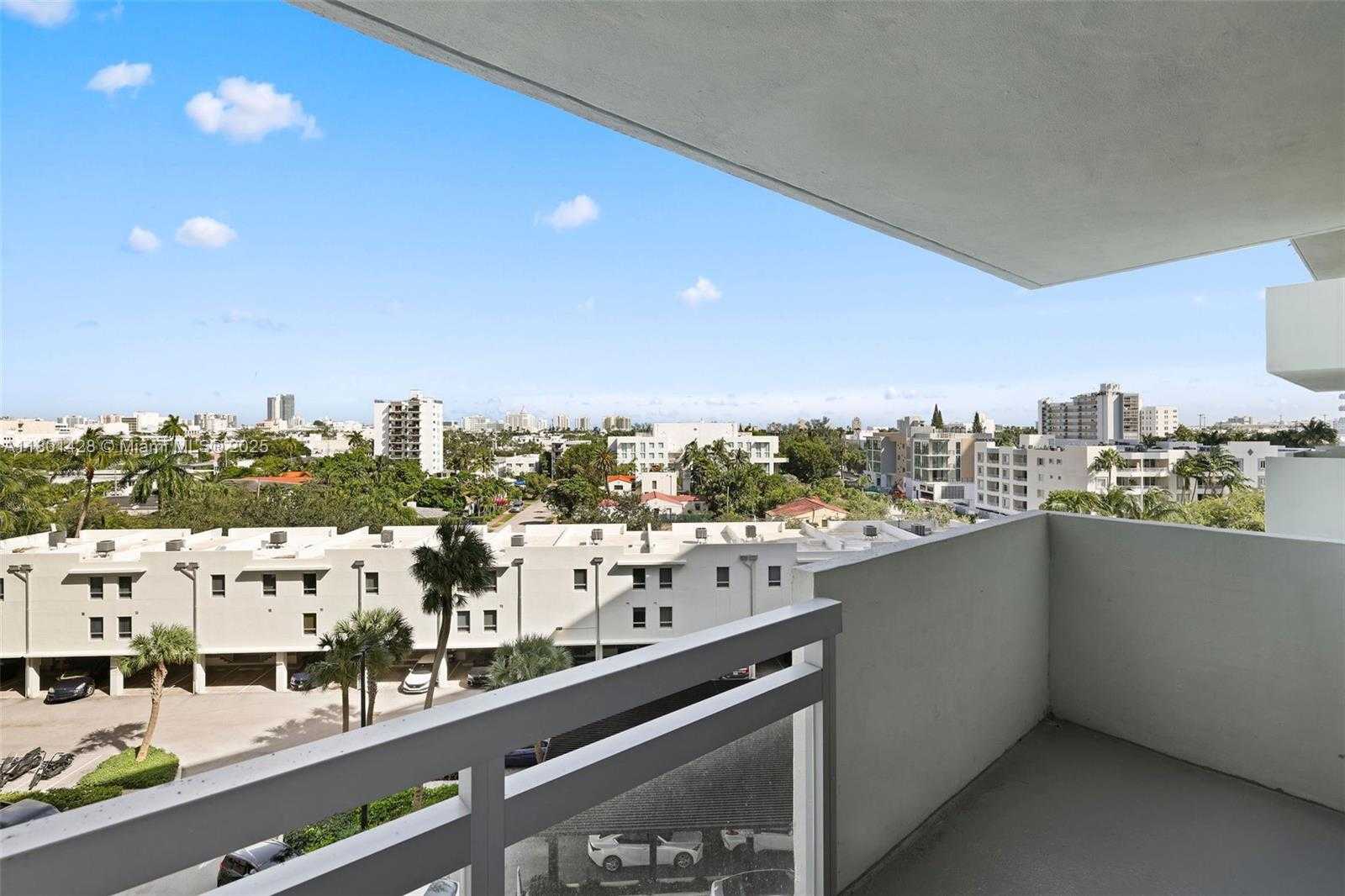 Small Image of 1500 BAY RD #S-0302, Miami Beach Number 17