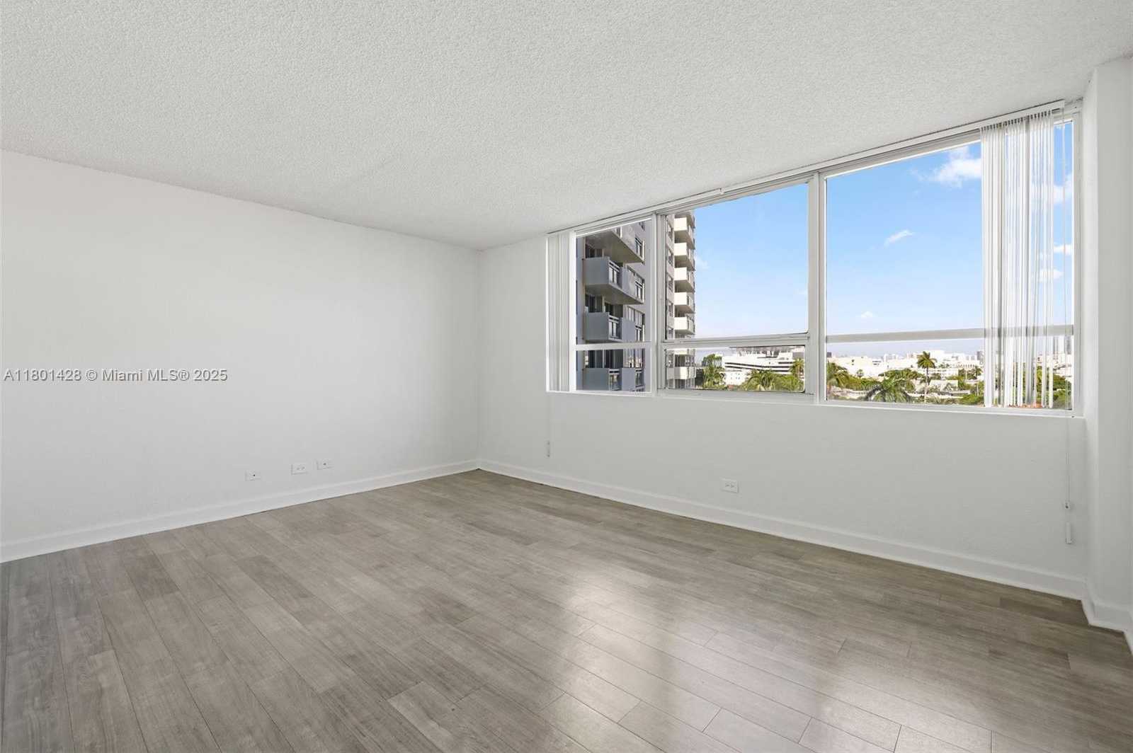 Small Image of 1500 BAY RD #S-0302, Miami Beach Number 23