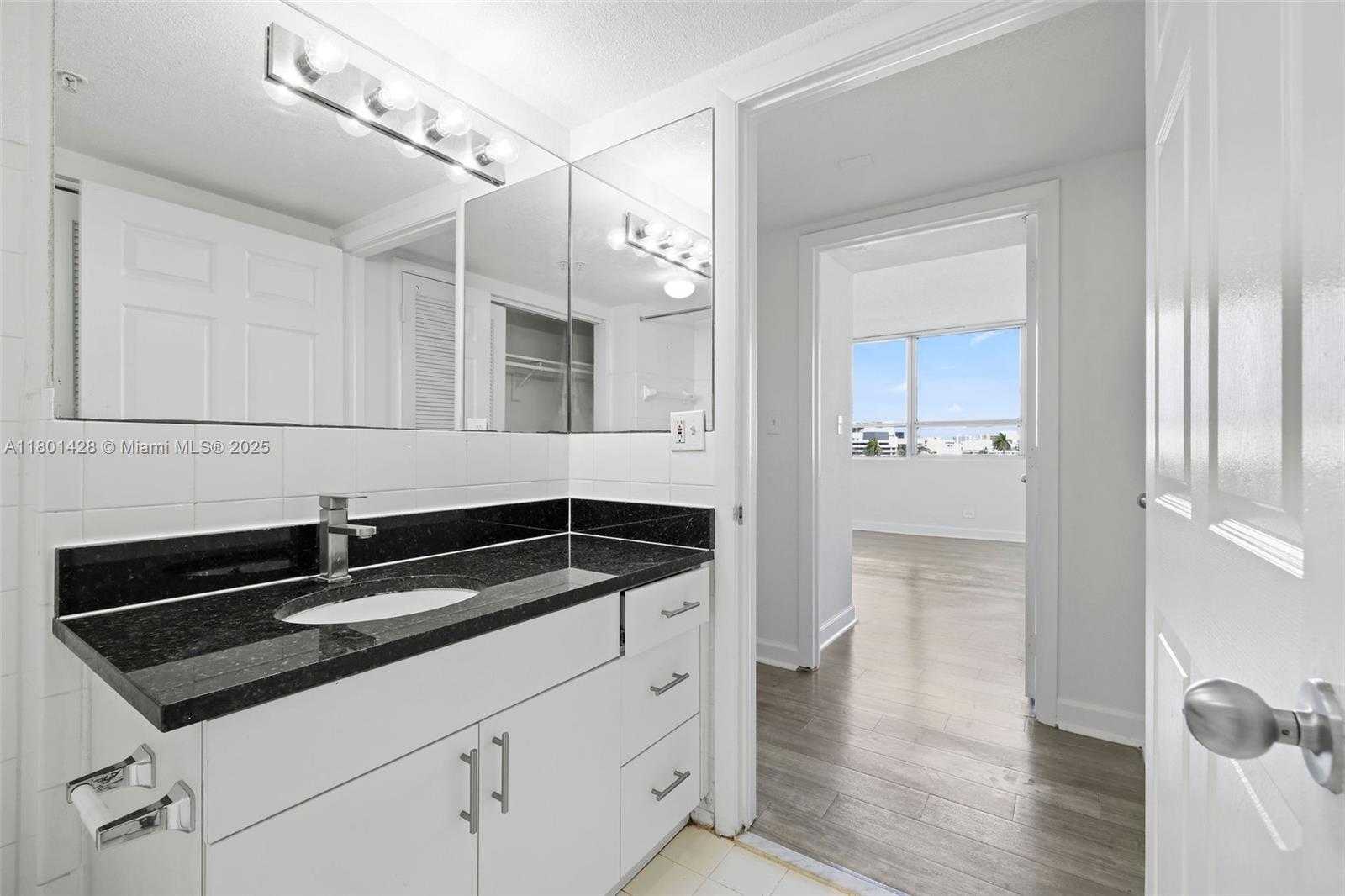 Small Image of 1500 BAY RD #S-0302, Miami Beach Number 26