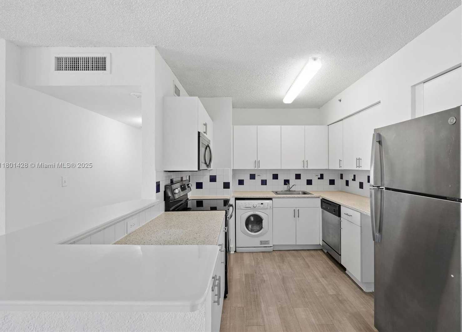 Small Image of 1500 BAY RD #S-0302, Miami Beach Number 9
