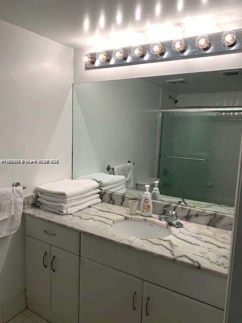 Small Image of 1200 BRICKELL BAY DR #2716, Miami Number 5