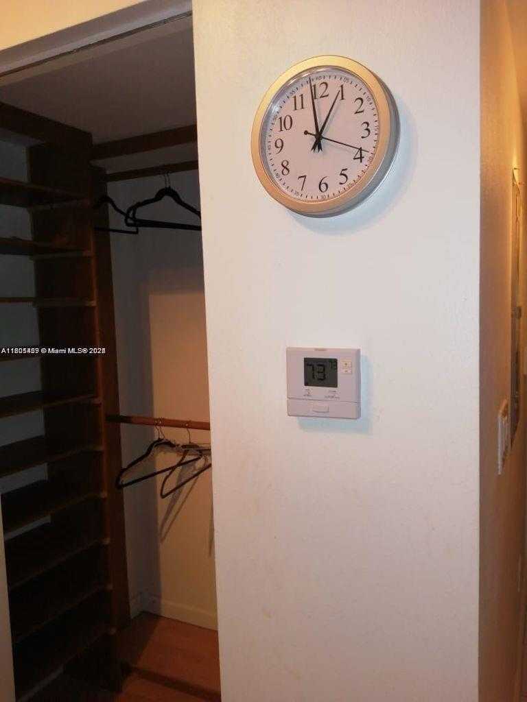 Small Image of 1200 BRICKELL BAY DR #2716, Miami Number 6