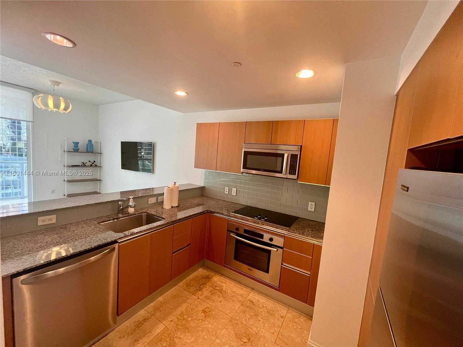 Small Image of 1060 BRICKELL AVE #1609, Miami Number 11