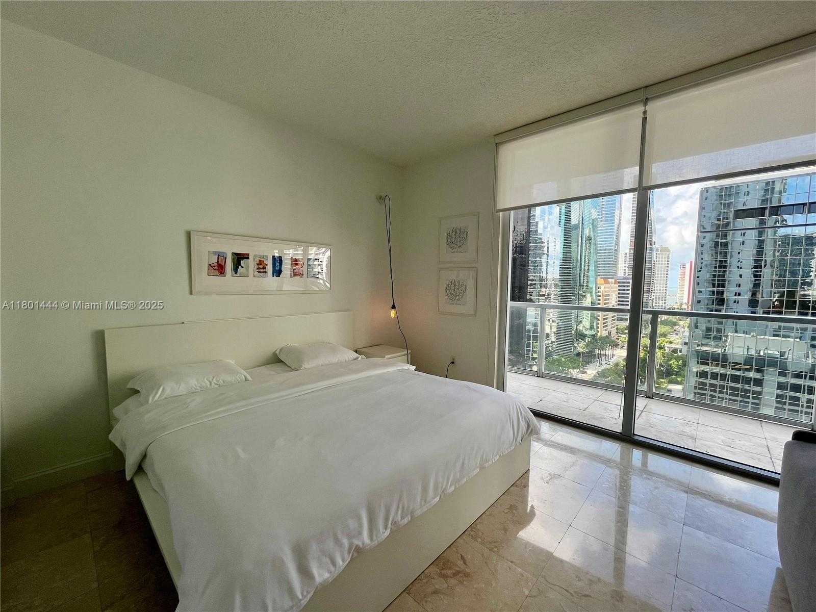Small Image of 1060 BRICKELL AVE #1609, Miami Number 2