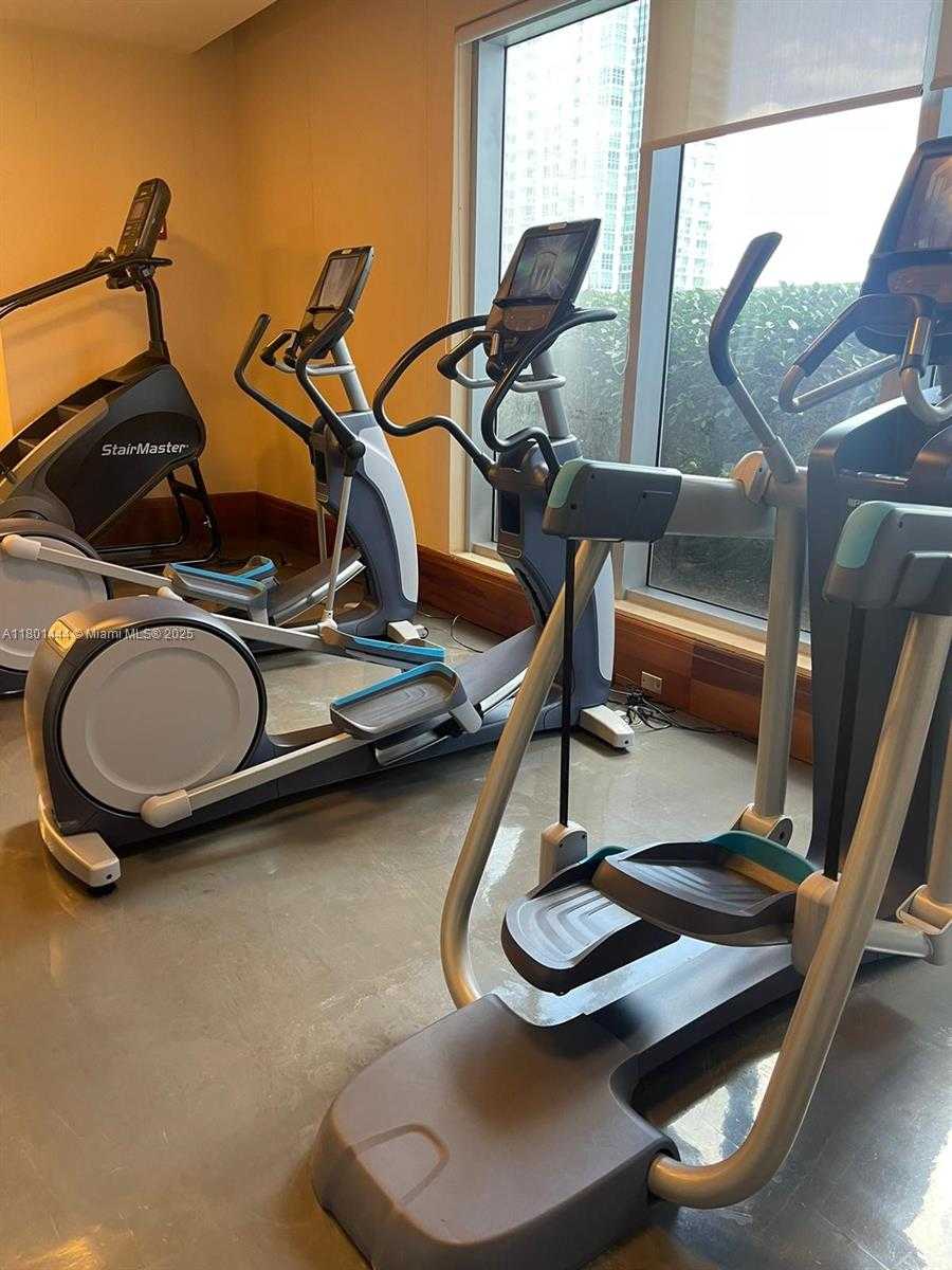 Small Image of 1060 BRICKELL AVE #1609, Miami Number 20