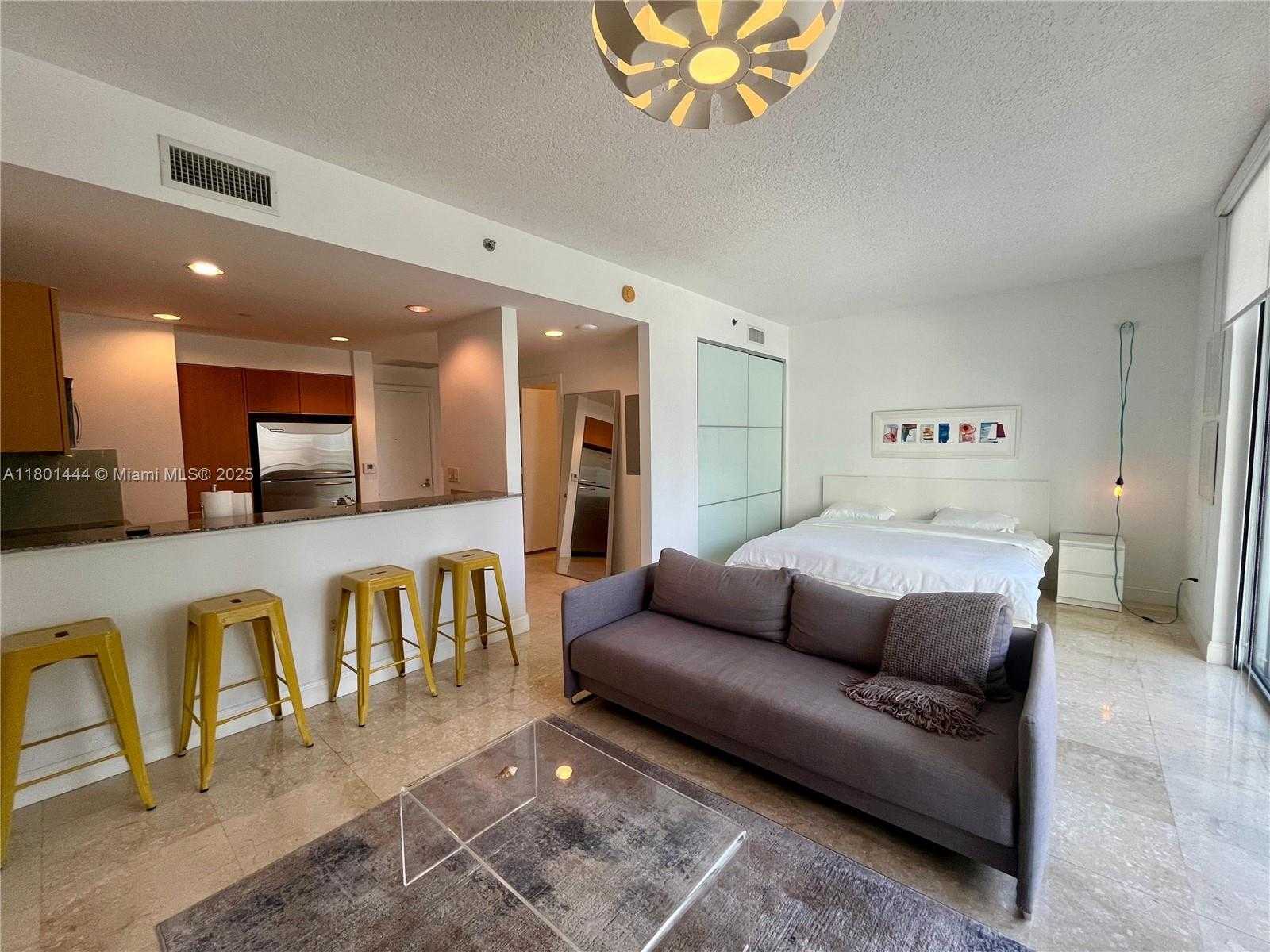 Small Image of 1060 BRICKELL AVE #1609, Miami Number 3