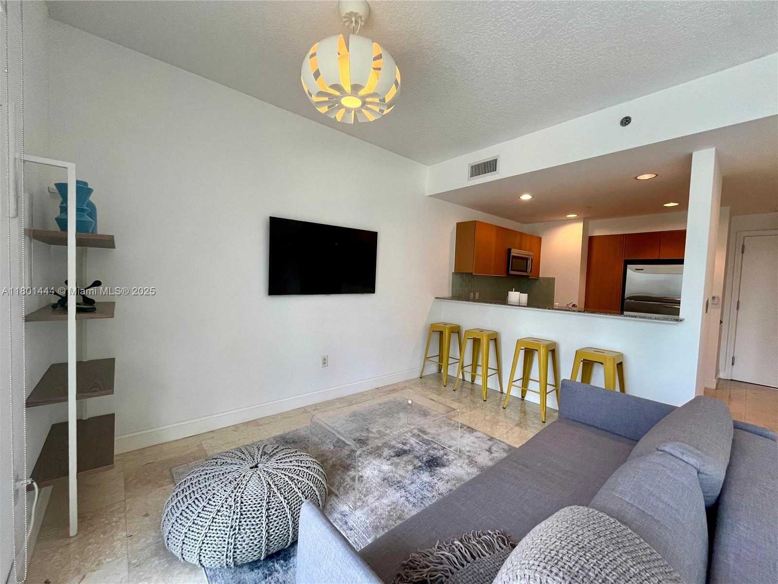 Small Image of 1060 BRICKELL AVE #1609, Miami Number 5
