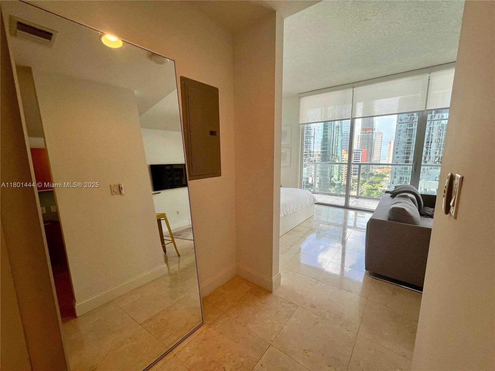 Small Image of 1060 BRICKELL AVE #1609, Miami Number 7