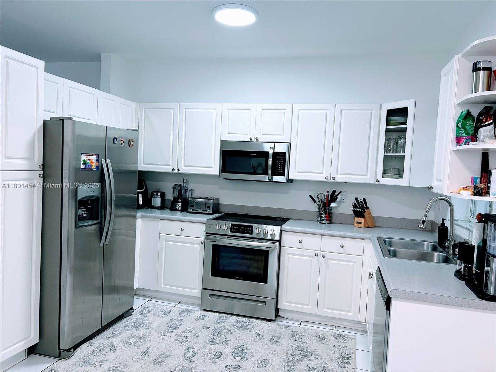 Small Image of 1120 CANELLA LN, Hollywood Number 16
