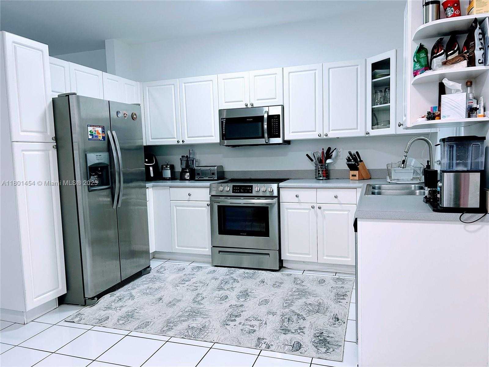Small Image of 1120 CANELLA LN, Hollywood Number 17