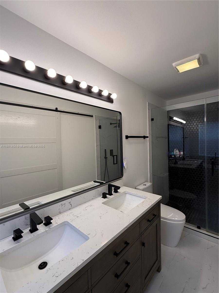 Small Image of 1120 CANELLA LN, Hollywood Number 2