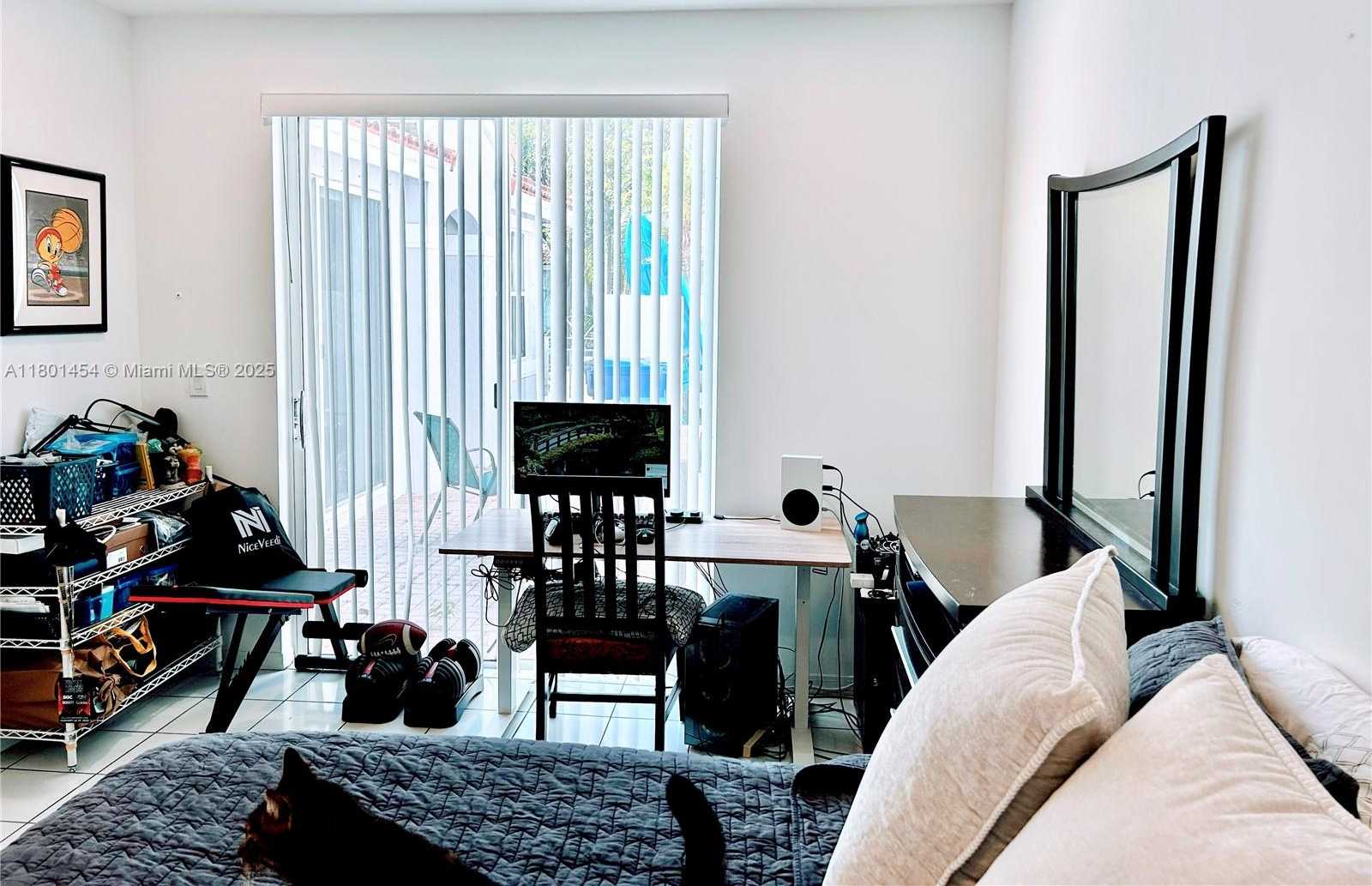 Small Image of 1120 CANELLA LN, Hollywood Number 23