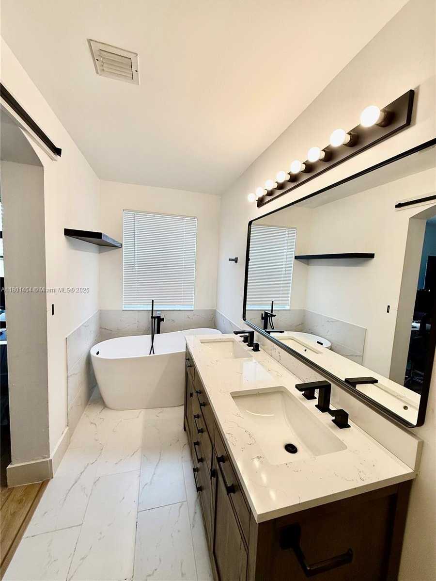 Small Image of 1120 CANELLA LN, Hollywood Number 38