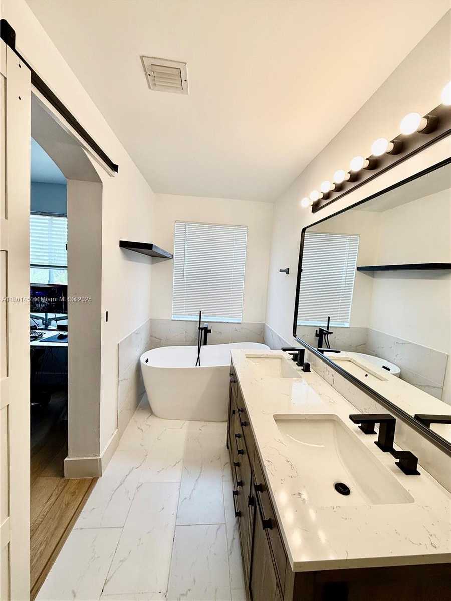 Small Image of 1120 CANELLA LN, Hollywood Number 40