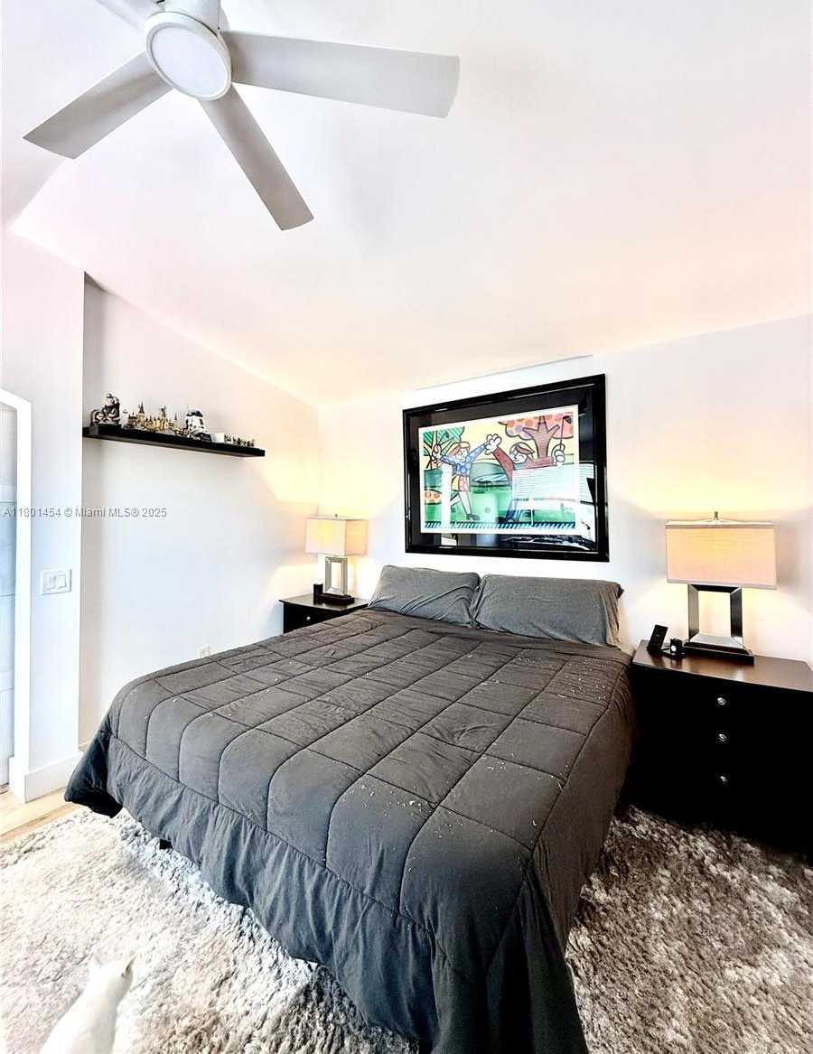 Small Image of 1120 CANELLA LN, Hollywood Number 43
