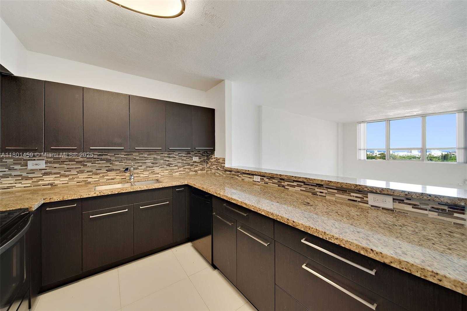 Small Image of 1500 BAY RD #S-0270, Miami Beach Number 11