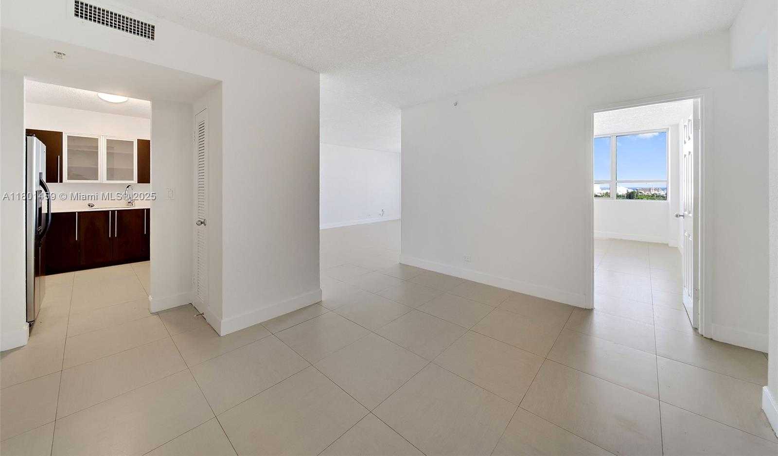 Small Image of 1500 BAY RD #S-0270, Miami Beach Number 18