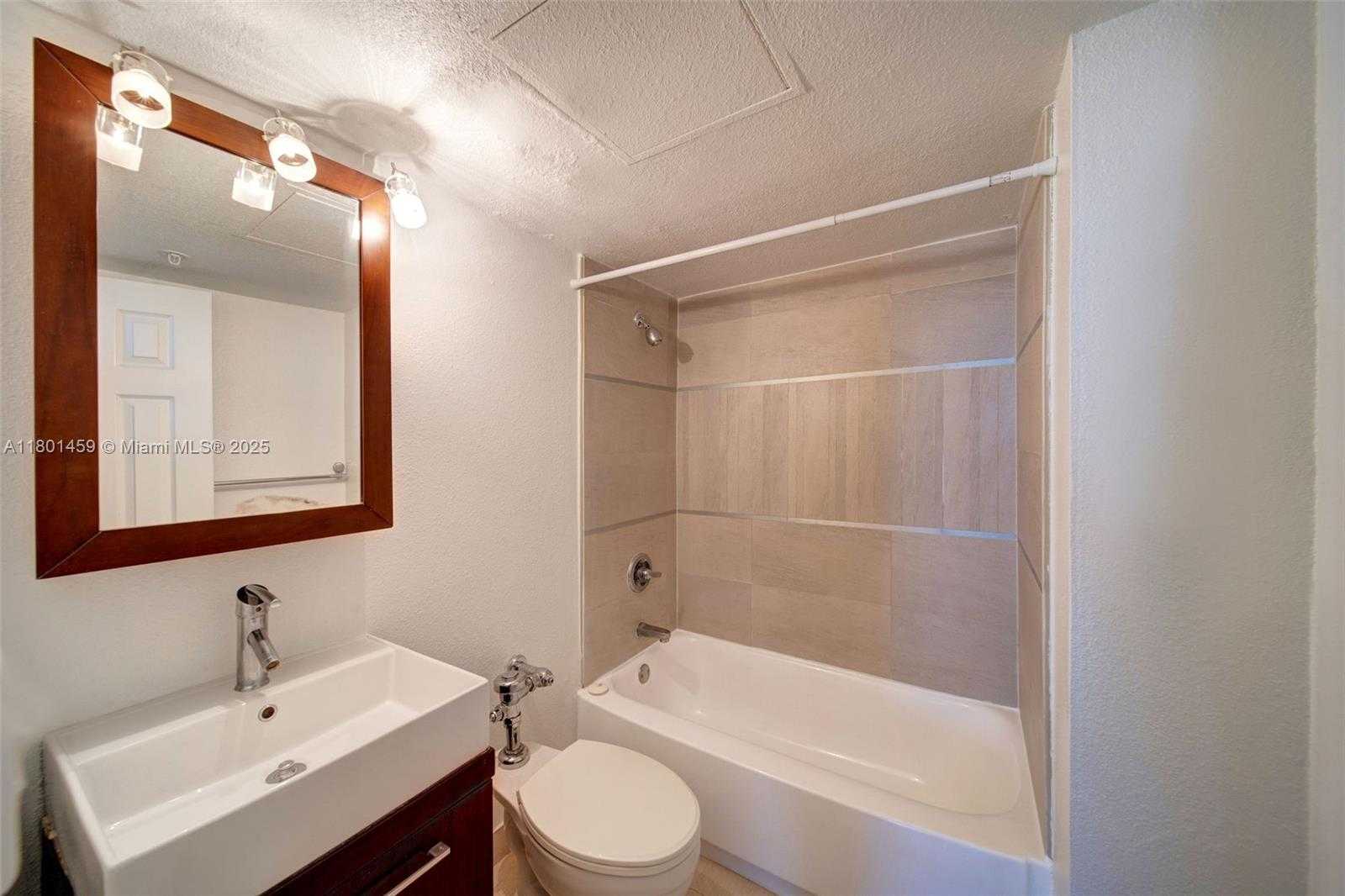 Small Image of 1500 BAY RD #S-0270, Miami Beach Number 19