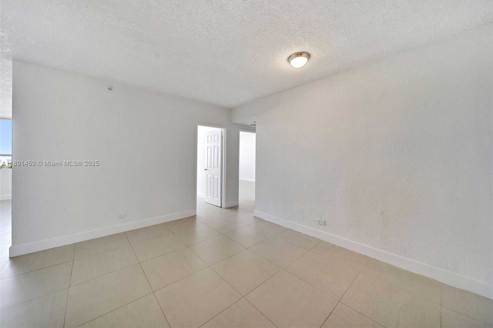 Small Image of 1500 BAY RD #S-0270, Miami Beach Number 23