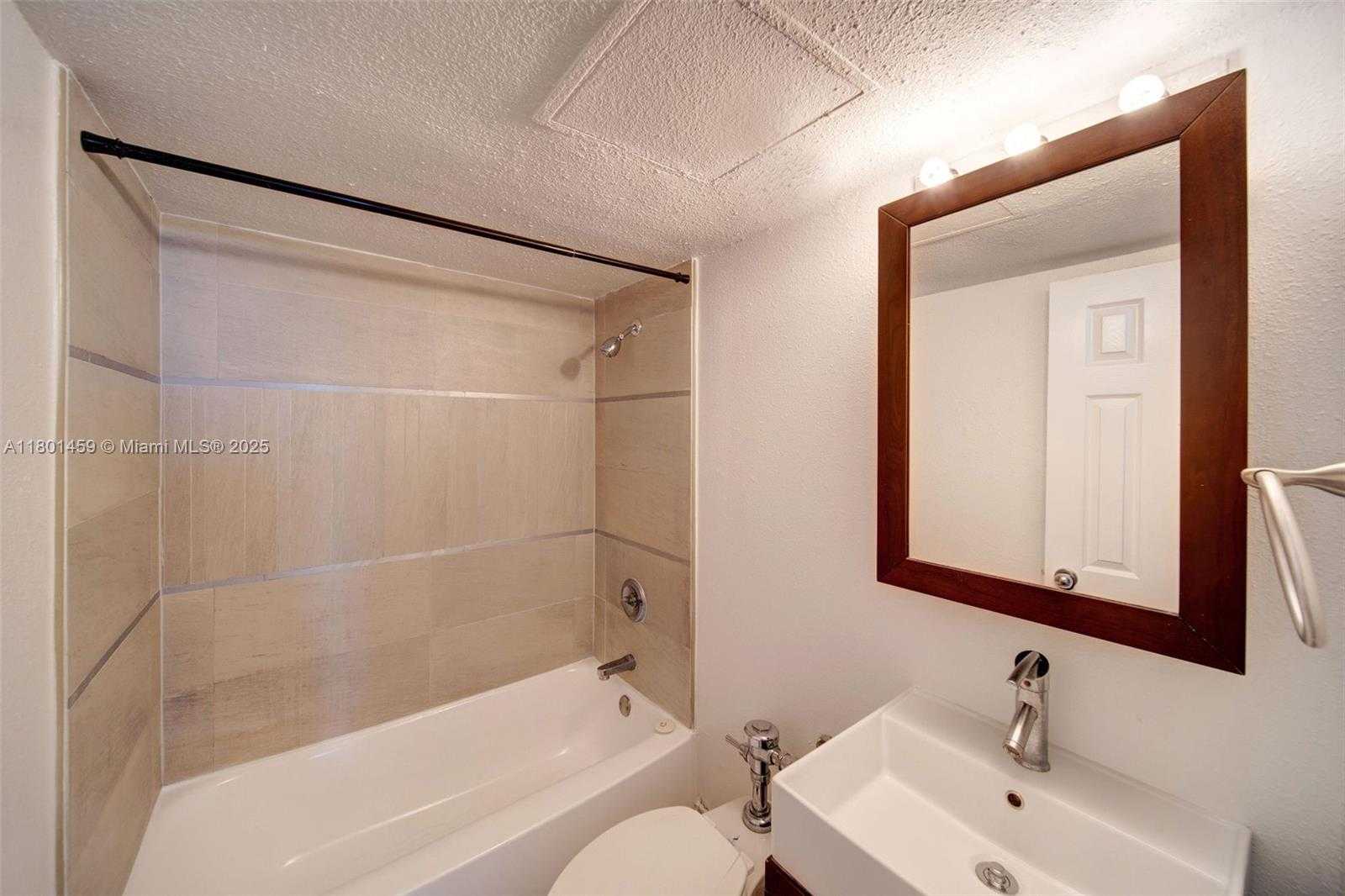 Small Image of 1500 BAY RD #S-0270, Miami Beach Number 25