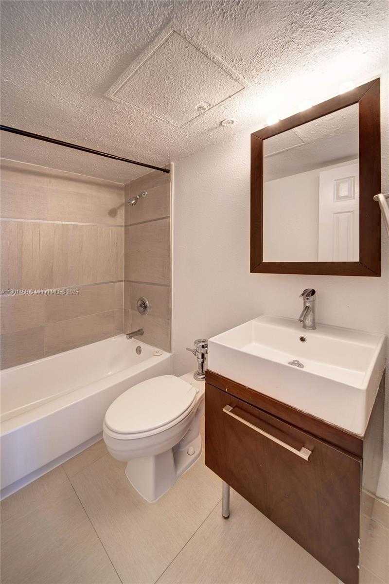 Small Image of 1500 BAY RD #S-0270, Miami Beach Number 26