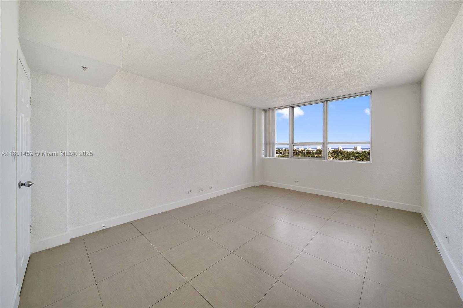 Small Image of 1500 BAY RD #S-0270, Miami Beach Number 28