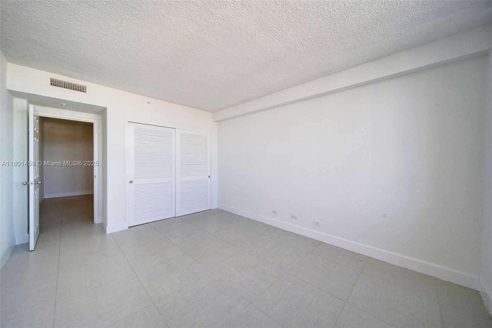 Small Image of 1500 BAY RD #S-0270, Miami Beach Number 30