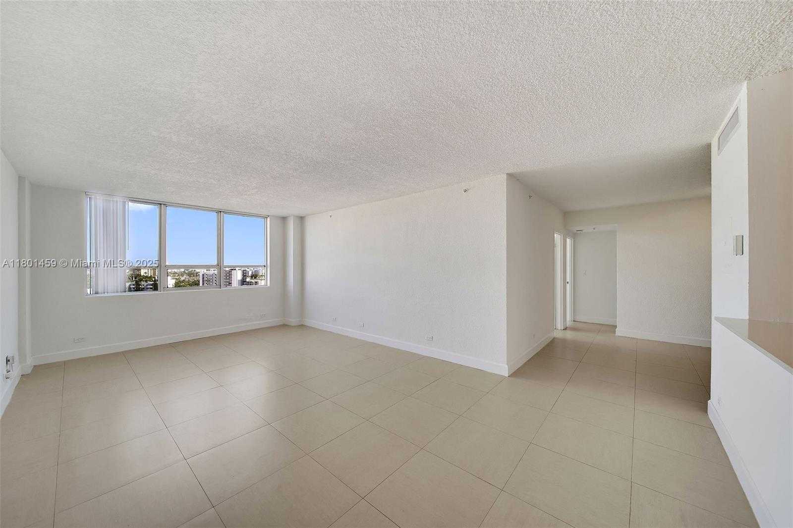 Small Image of 1500 BAY RD #S-0270, Miami Beach Number 4