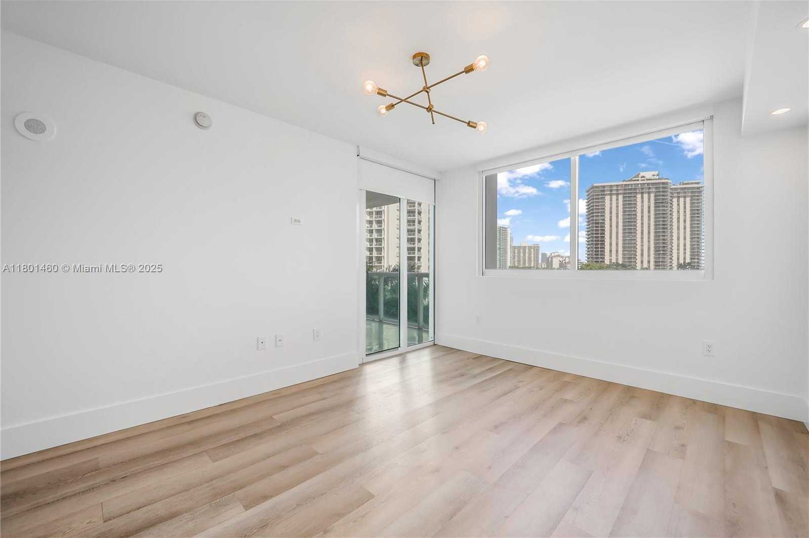 Small Image of 19400 TURNBERRY WAY #321, Aventura Number 12