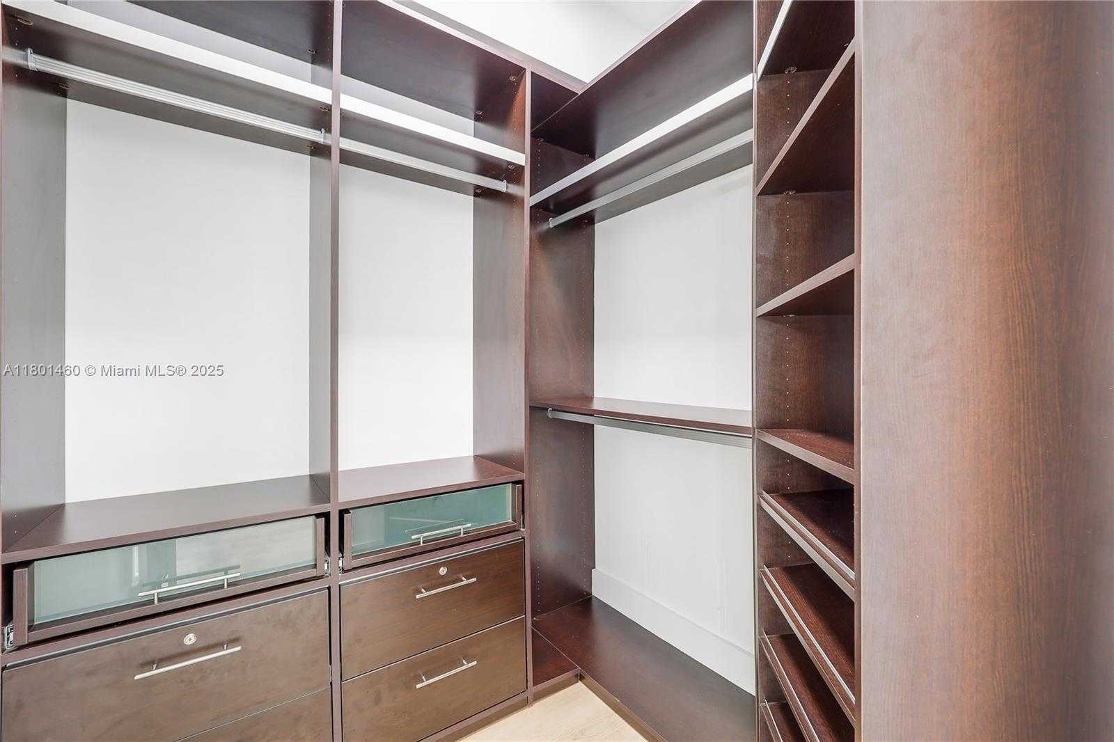 Small Image of 19400 TURNBERRY WAY #321, Aventura Number 14
