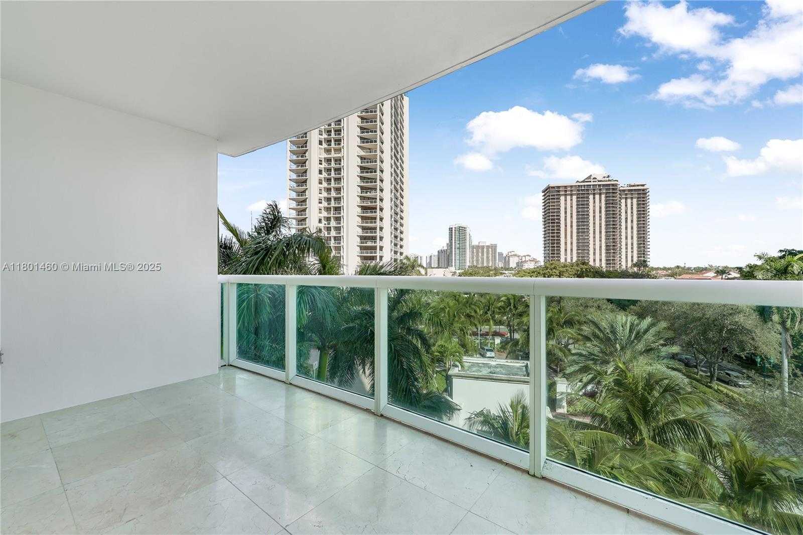 Small Image of 19400 TURNBERRY WAY #321, Aventura Number 23