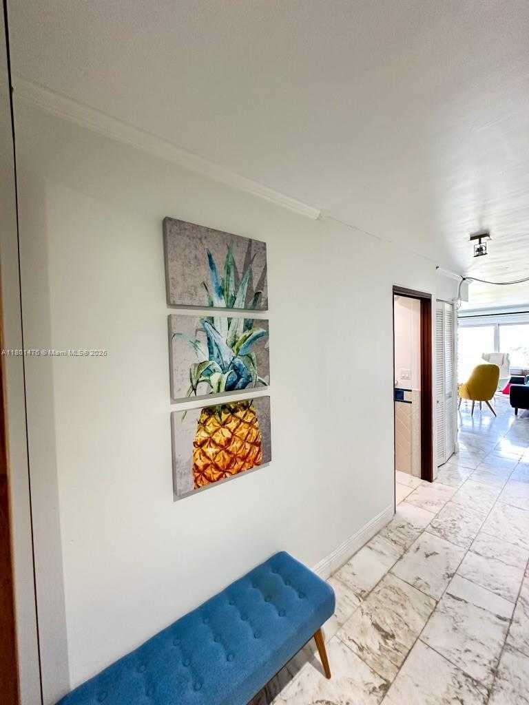 Small Image of 1300 ALTON RD #4A, Miami Beach Number 6