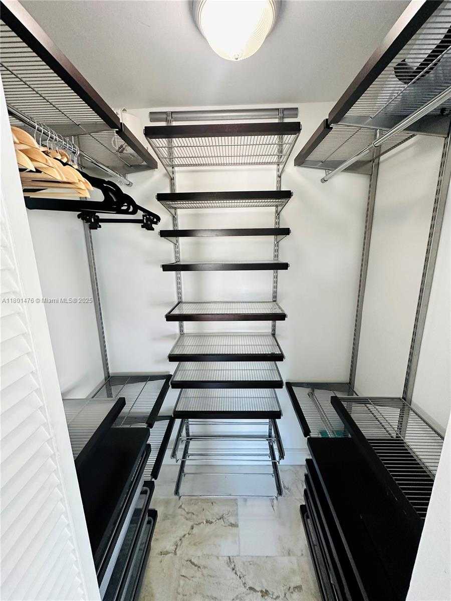 Small Image of 1300 ALTON RD #4A, Miami Beach Number 9