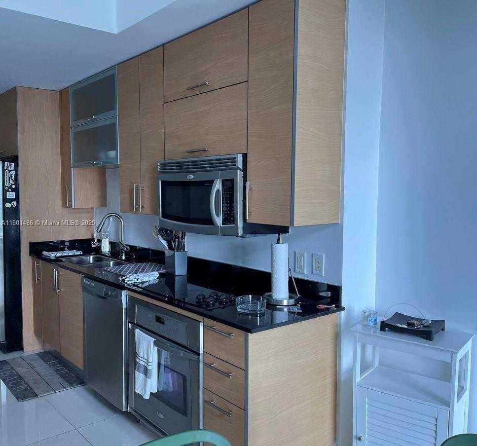 Small Image of 60 SOUTH WEST 13TH ST #1604, Miami Number 3