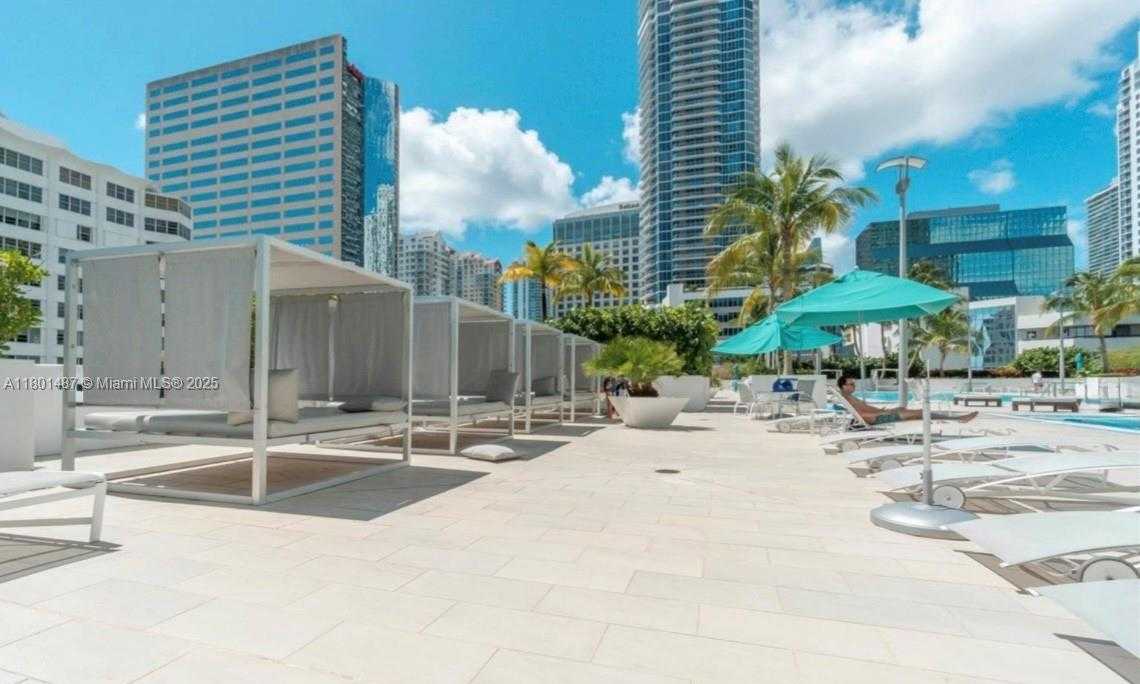 Small Image of 950 BRICKELL BAY DR #401, Miami Number 21