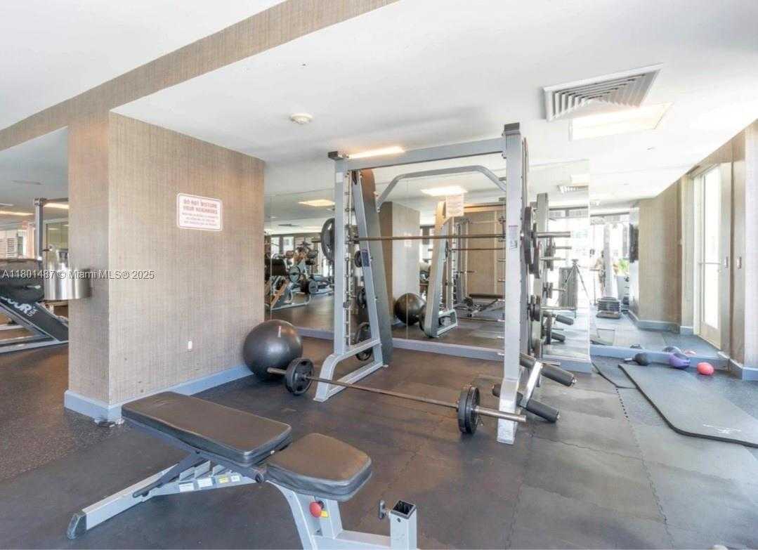 Small Image of 950 BRICKELL BAY DR #401, Miami Number 24