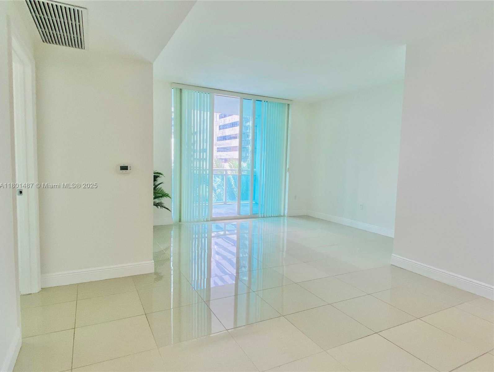 Small Image of 950 BRICKELL BAY DR #401, Miami Number 6