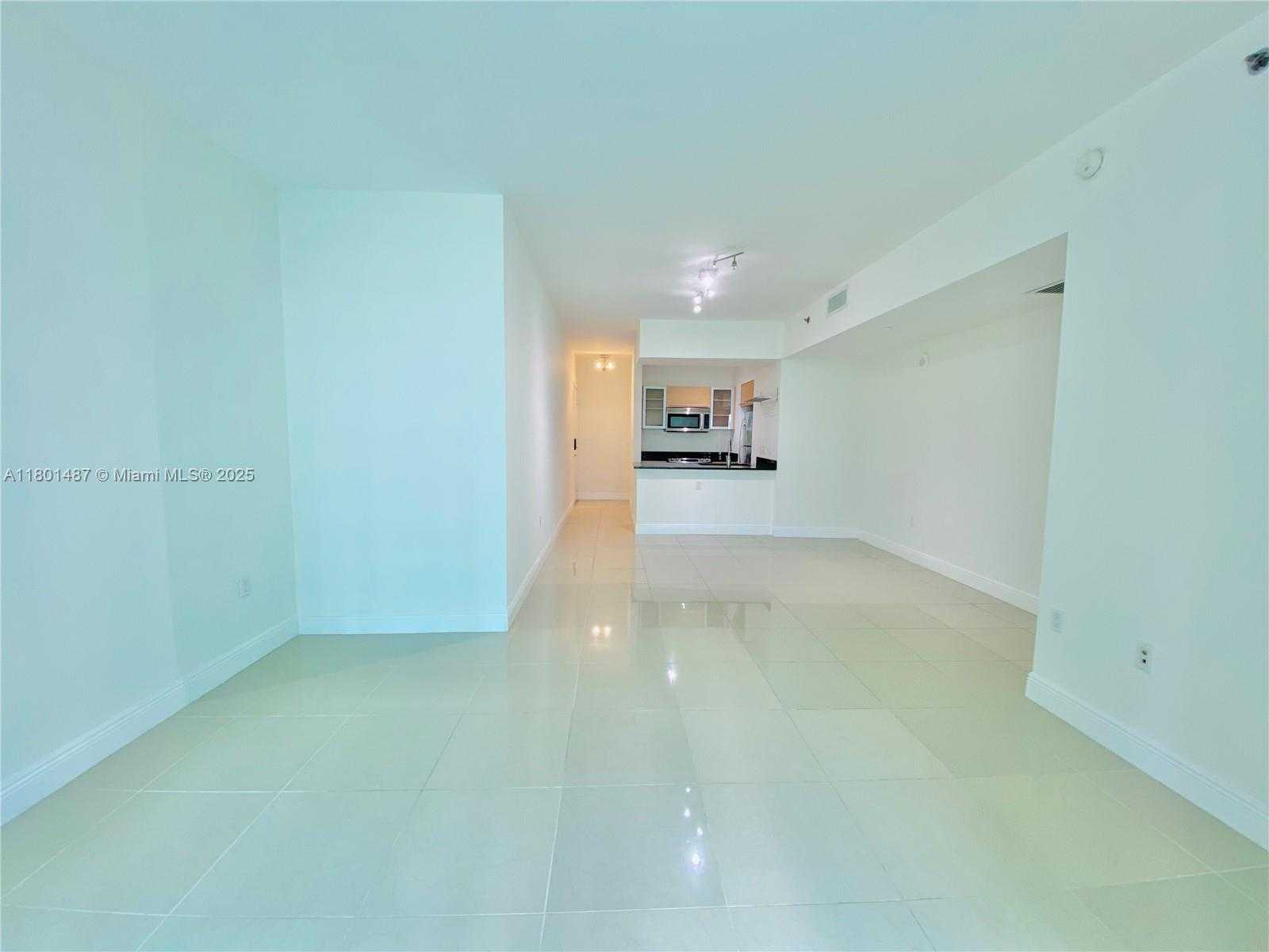 Small Image of 950 BRICKELL BAY DR #401, Miami Number 9