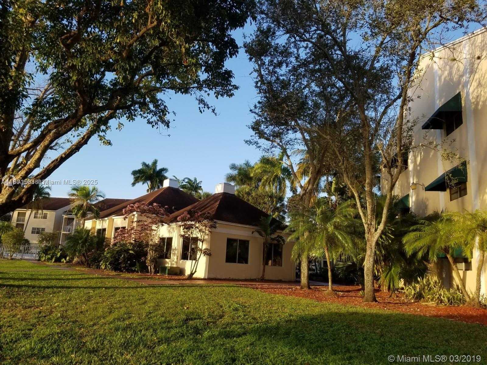 Small Image of 15295 SOUTH WEST 107TH LN #1005, Miami Number 20