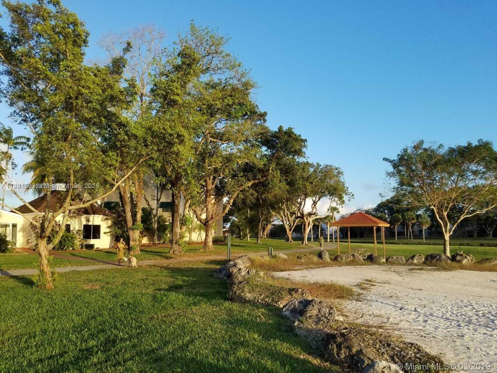 Small Image of 15295 SOUTH WEST 107TH LN #1005, Miami Number 21