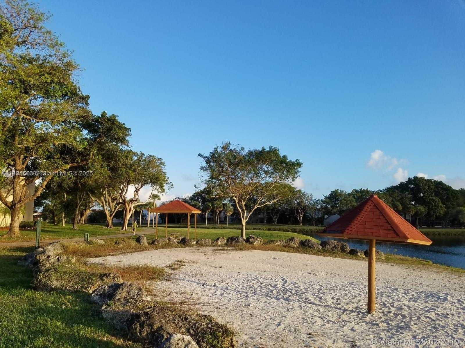 Small Image of 15295 SOUTH WEST 107TH LN #1005, Miami Number 22