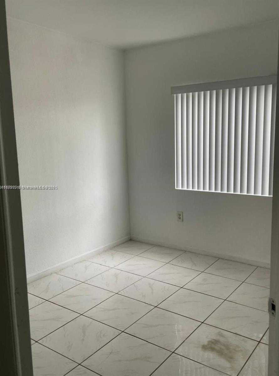 Small Image of 307 NORTH WEST 84TH ST #307, Miami Number 11
